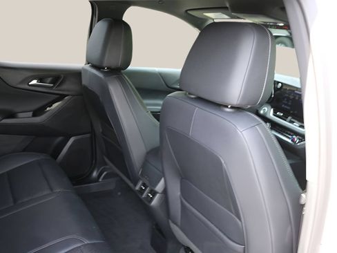 Used 2025 Chevrolet Equinox LT w/ Convenience Package II FWD image 18
