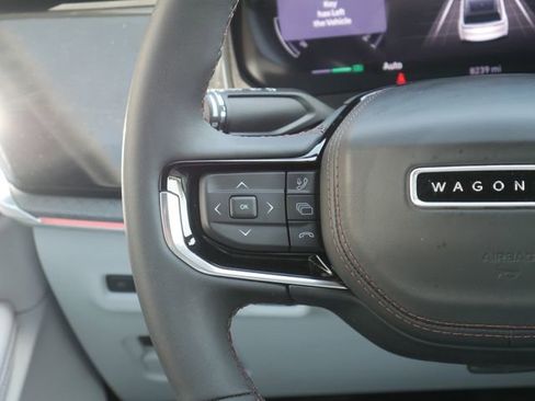 Used 2025 Jeep Wagoneer S Limited AWD/4WD image 18