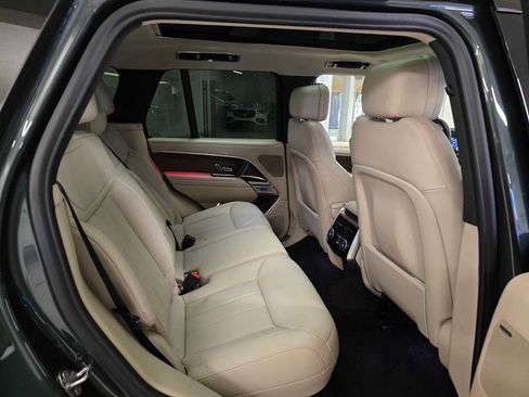 Used 2023 Land Rover Range Rover SE image 13