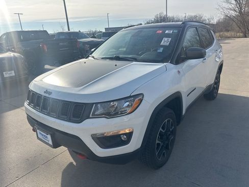 Used 2019 Jeep Compass Trailhawk w/ Cold Weather Group image 3