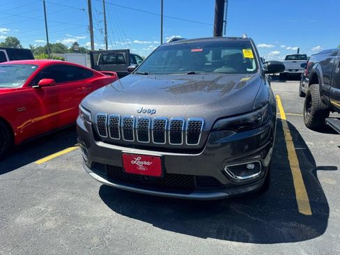 Used 2019 Jeep Cherokee Limited w/ Luxury Group FWD image 5
