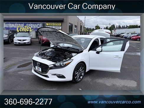 Used 2018 MAZDA MAZDA3 Touring FWD image 33