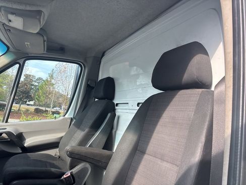 Used 2016 Mercedes-Benz Sprinter 3500 image 34
