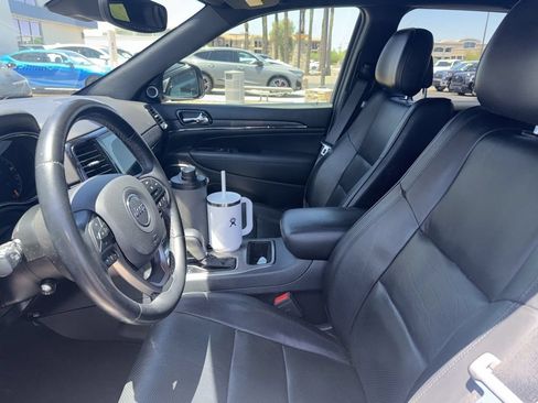 Used 2019 Jeep Grand Cherokee High Altitude RWD image 6