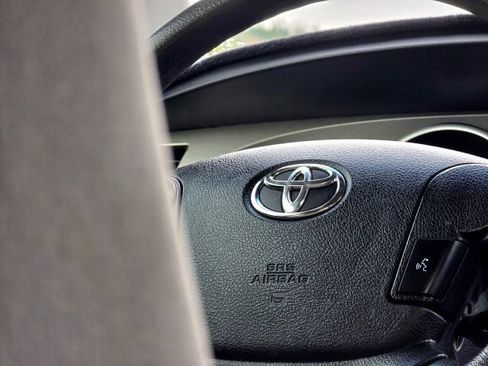 Used 2013 Toyota Tundra 4x4 Double Cab image 13