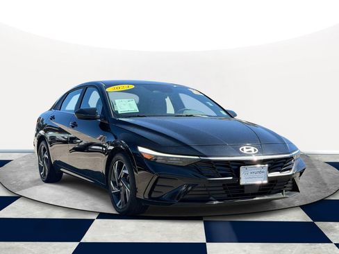 Certified 2024 Hyundai Elantra SEL w/ Convenience Package FWD image 1