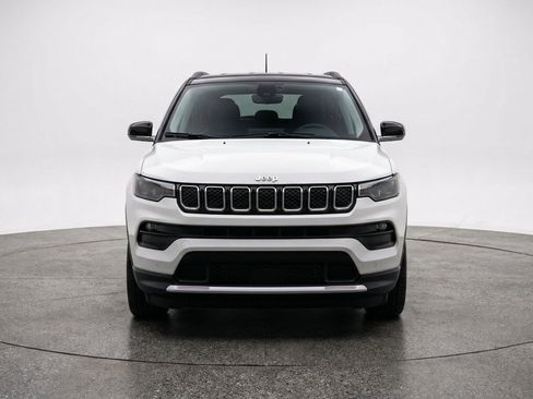 Used 2025 Jeep Compass Limited AWD/4WD image 1