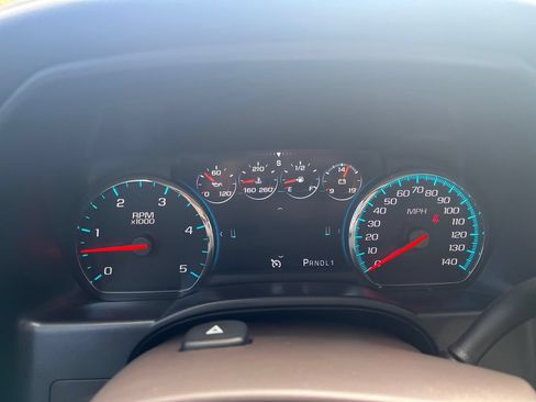 Used 2019 GMC Sierra 2500 Denali w/ Duramax Plus Package AWD/4WD image 18