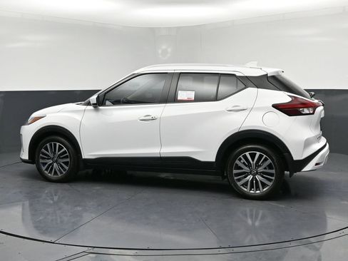 Used 2023 Nissan Kicks SV image 25