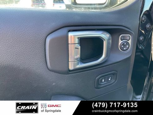 Used 2021 Jeep Wrangler Unlimited Sahara AWD/4WD image 11