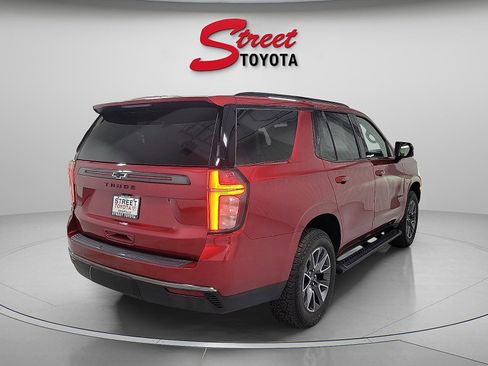 Used 2022 Chevrolet Tahoe Z71 w/ Luxury Package AWD/4WD image 4