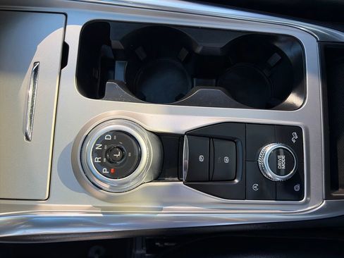 Used 2023 Ford Explorer XLT w/ Equipment Group 202A image 23