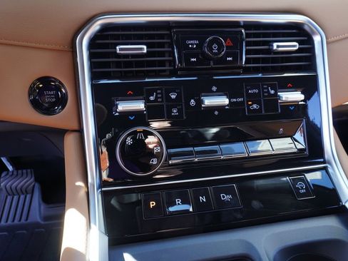 New 2026 Nissan Armada SL w/ Captain's Chari Seat Package image 19