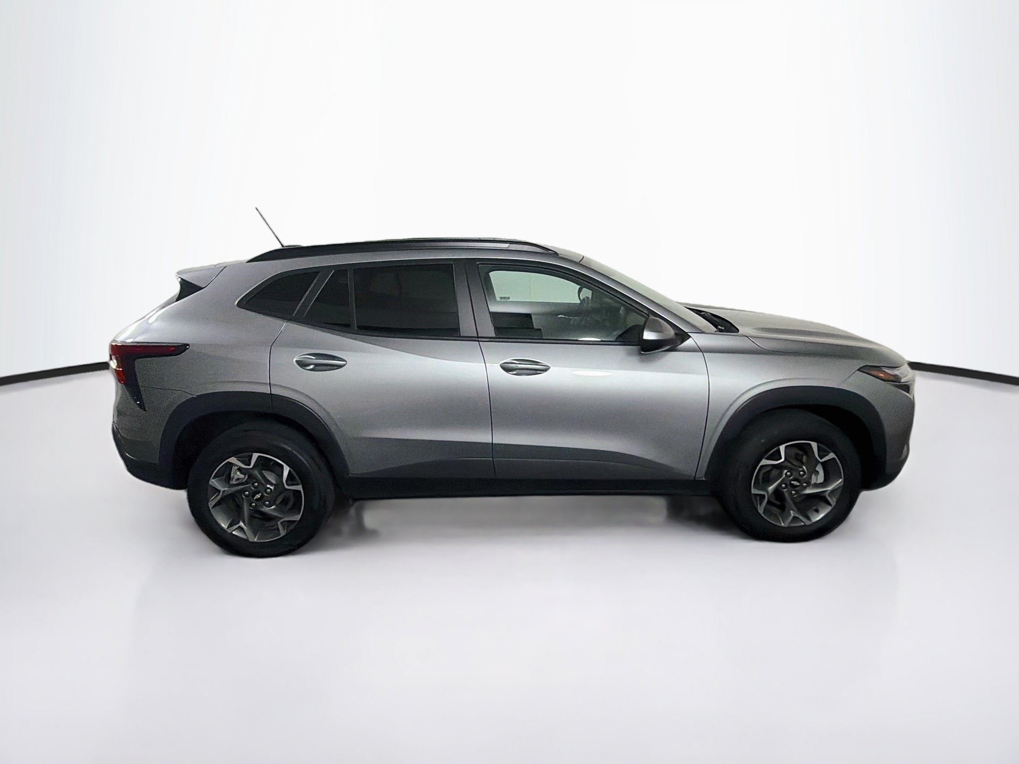 Used 2025 Chevrolet Trax LT w/ LT Convenience Package FWD image 10