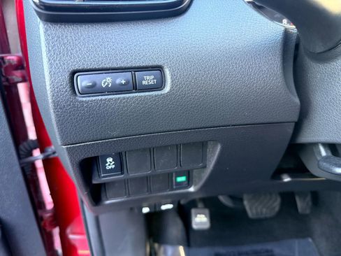 Used 2018 Nissan Rogue Sport SV image 23