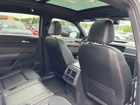 Used 2021 Volkswagen Atlas Cross Sport SEL R-Line AWD/4WD image 23
