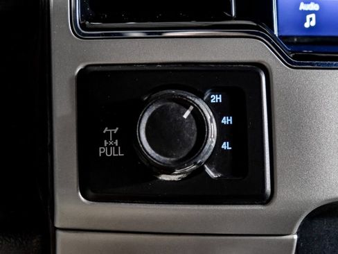 Used 2022 Ford F350 Lariat w/ Lariat Value Package AWD/4WD image 25