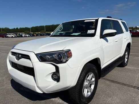 Used 2024 Toyota 4Runner SR5 image 38