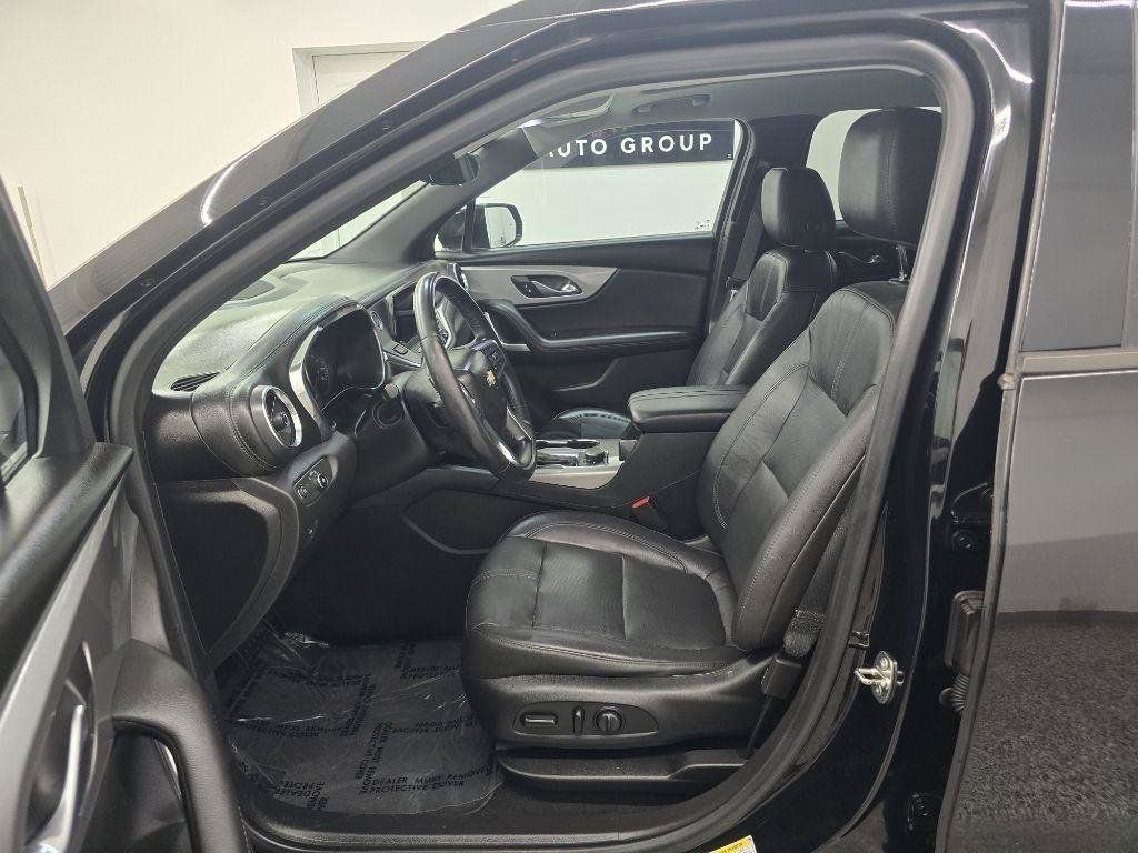 Used 2019 Chevrolet Blazer LT w/ Sun and Wheels Package FWD image 13