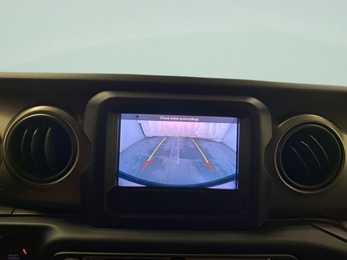 Used 2018 Jeep Wrangler Unlimited Sport S AWD/4WD image 11