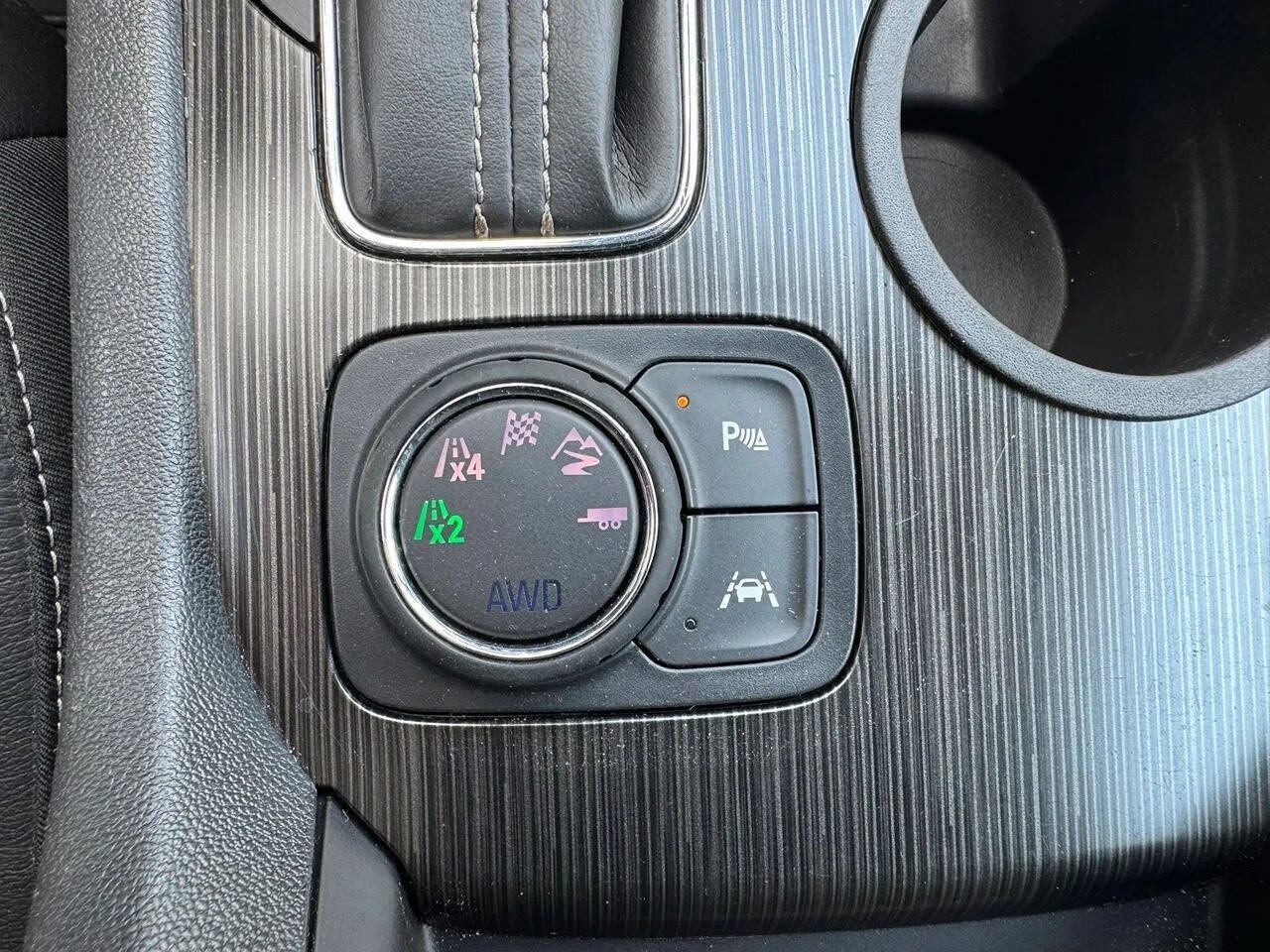 Used 2018 GMC Acadia SLT AWD/4WD image 11