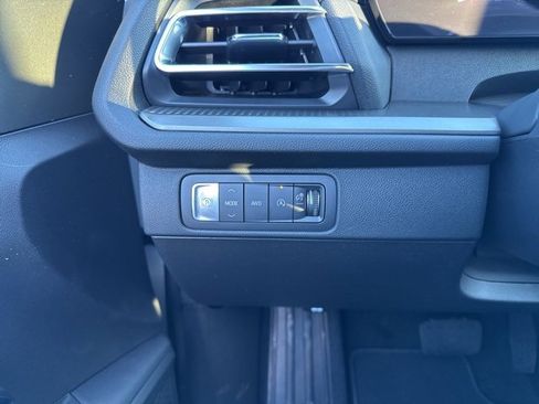 New 2026 Chevrolet Traverse LT w/ Midnight/Sport Edition image 23