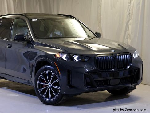 New 2026 BMW X5 xDrive40i w/ M Sport Package AWD/4WD image 2