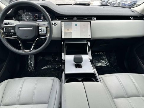 Used 2025 Land Rover Range Rover Evoque S AWD/4WD image 10