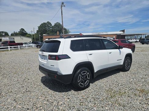 New 2026 Jeep Cherokee Laredo AWD/4WD image 5