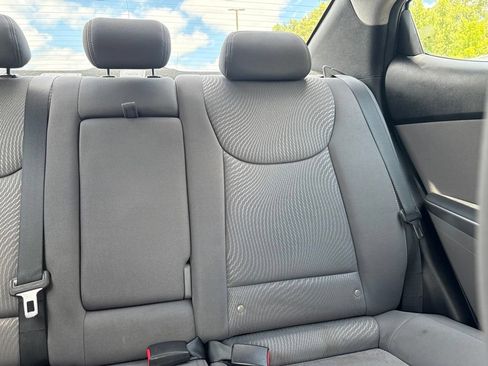 Used 2016 Hyundai Elantra SE w/ Option Group 02 FWD image 14