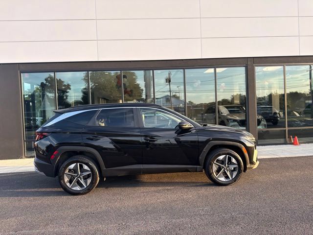 Used 2025 Hyundai Tucson SEL AWD/4WD image 2