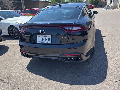 Used 2018 Kia Stinger Premium AWD/4WD image 12
