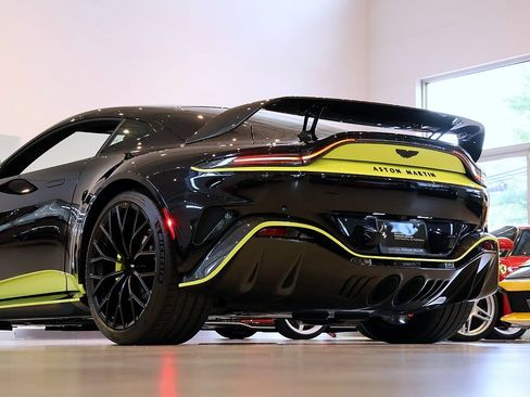 Used 2023 Aston Martin V12 Vantage RWD image 79