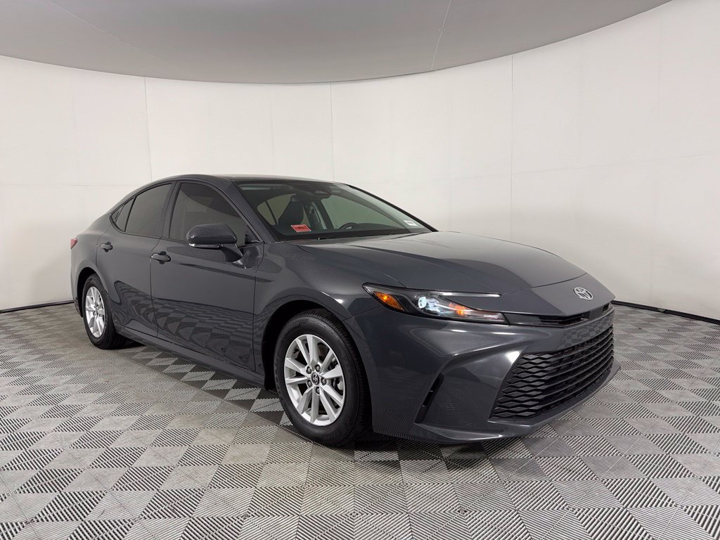 Used 2026 Toyota Camry LE FWD image 4