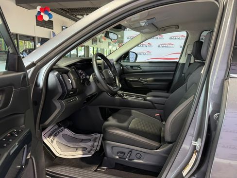 Used 2026 Nissan Pathfinder SV FWD image 33
