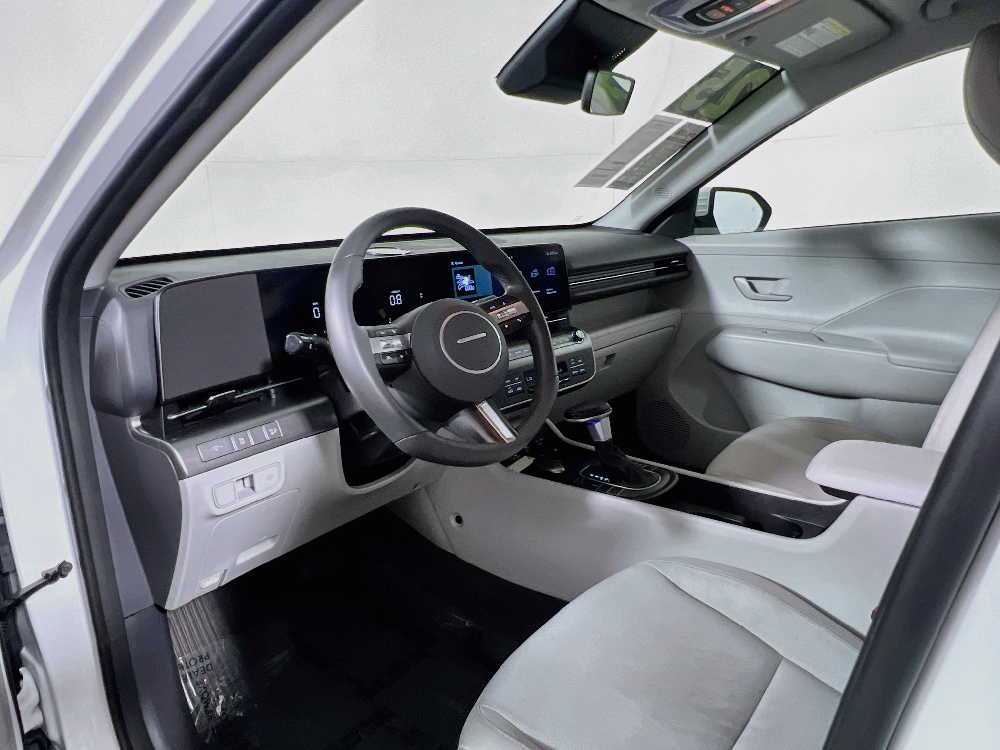 Used 2025 Hyundai Kona SEL AWD/4WD image 30