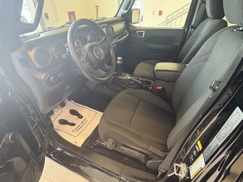 Used 2021 Jeep Gladiator Sport w/ Trailer Tow Package image 5