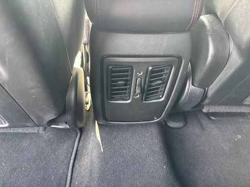 Used 2025 Dodge Durango GT RWD image 11