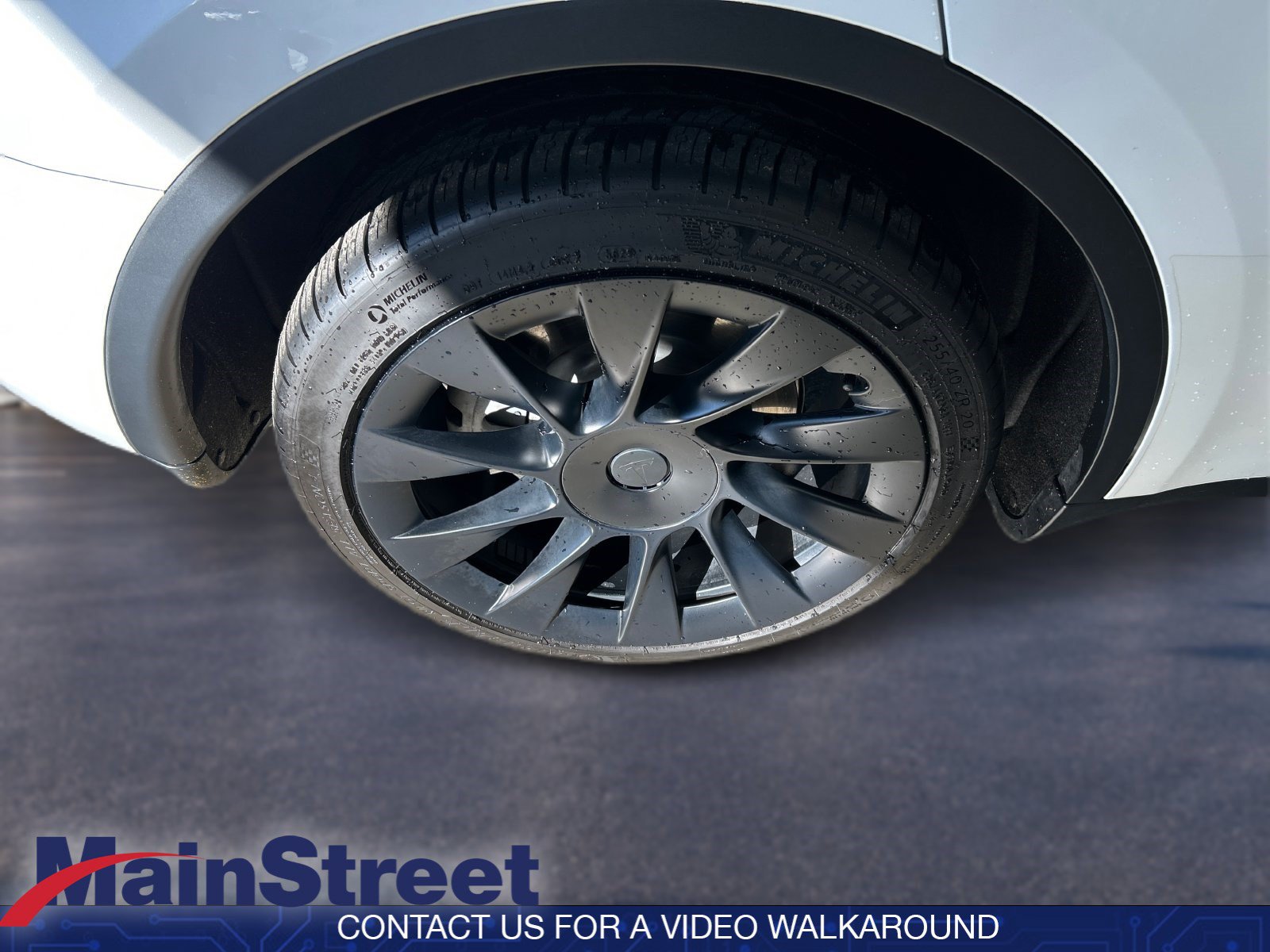 Used 2023 Tesla Model Y AWD image 21