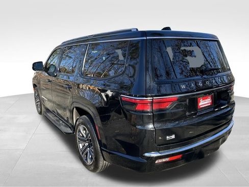 Used 2024 Jeep Wagoneer Series II image 3