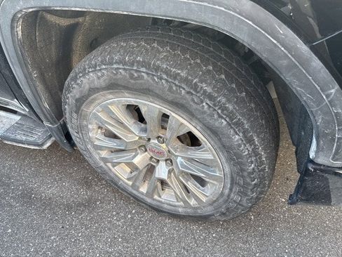 Used 2020 GMC Sierra 1500 Denali w/ Technology Package image 11