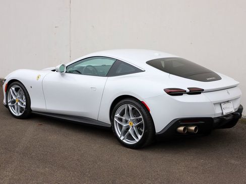 Certified 2023 Ferrari Roma image 15