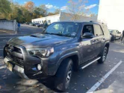 Used 2018 Toyota 4Runner TRD Off-Road Premium image 3