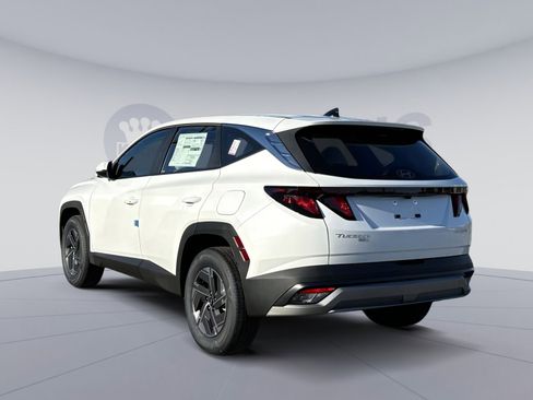 New 2026 Hyundai Tucson Blue SE image 4