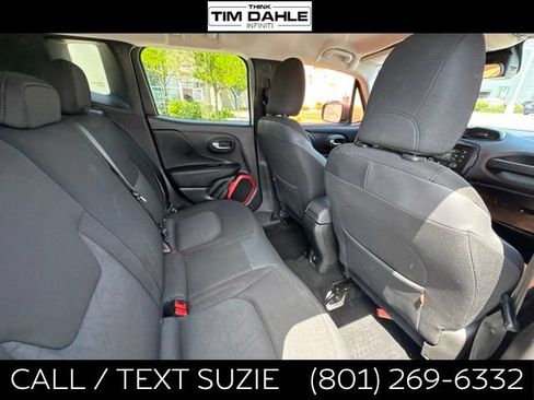 Used 2016 Jeep Renegade Trailhawk AWD/4WD image 16