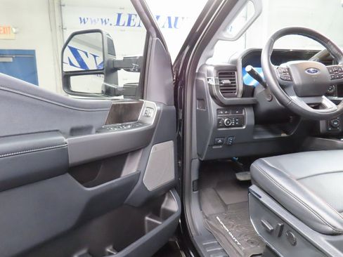 Used 2024 Ford F350 Lariat w/ Lariat Ultimate Package image 44