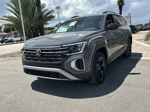 New 2026 Volkswagen Atlas SEL Premium R-Line AWD/4WD image 2