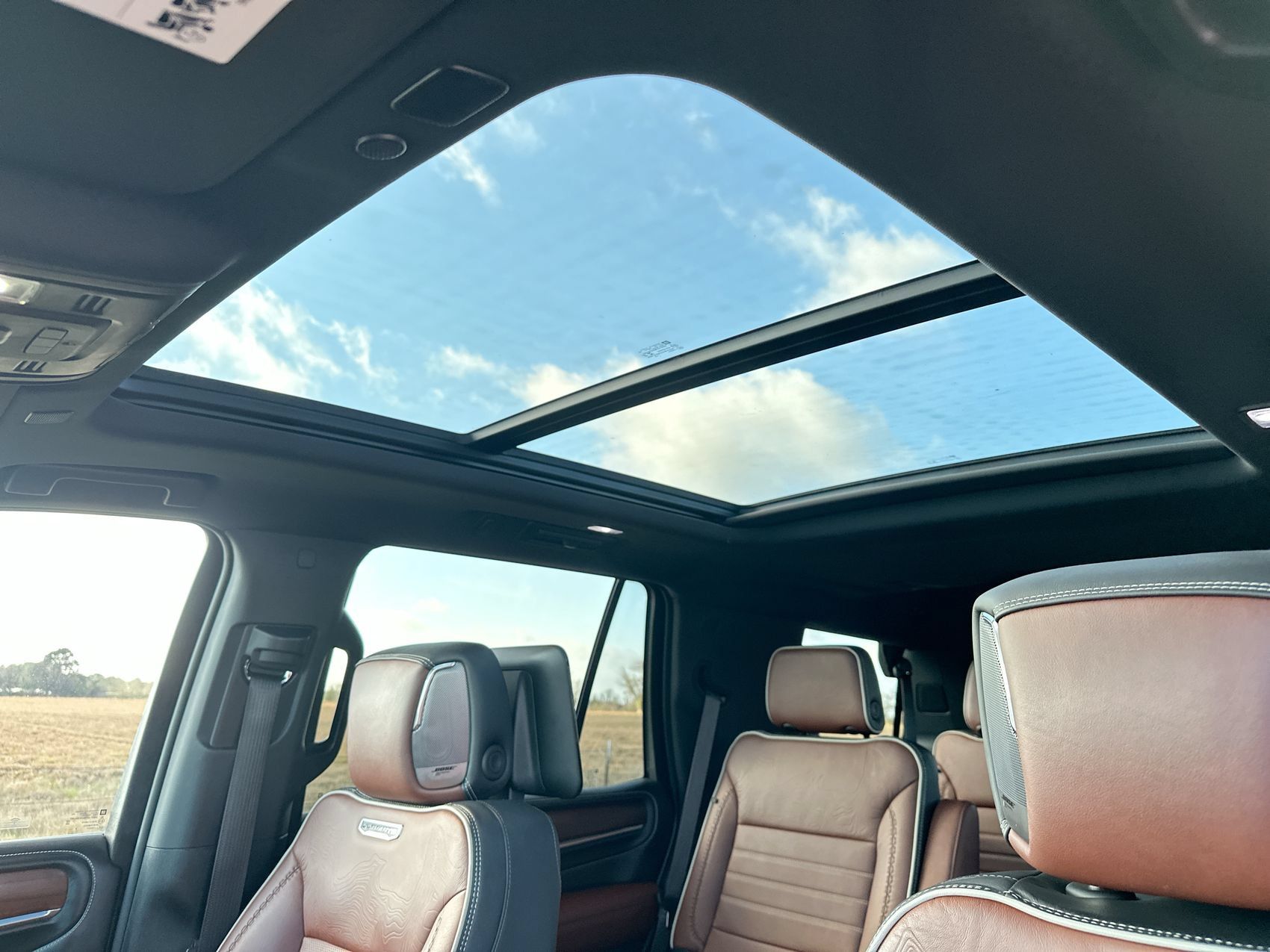 Used 2023 GMC Yukon Denali Ultimate AWD/4WD image 22