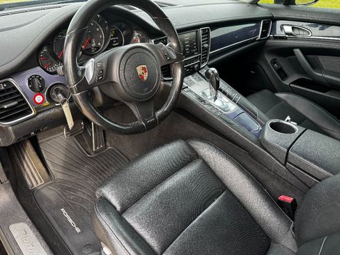 Used 2013 Porsche Panamera 4 image 18
