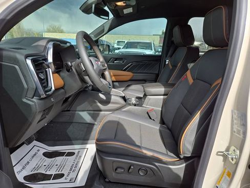 New 2026 GMC Canyon AT4 AWD/4WD image 2